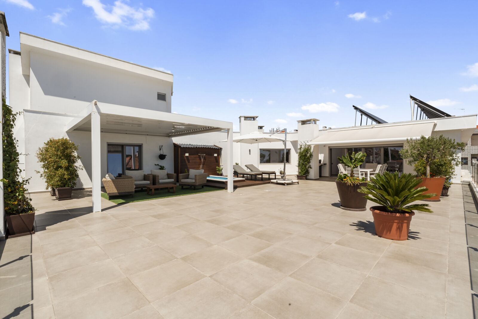 3 Bedroom Penthouse with a view, Linda-a-Pastora Queijas, Oeiras - Image 34
