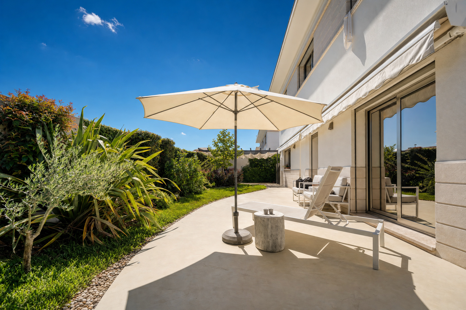 3 Bedroom Villa/Townhouse's Image 26