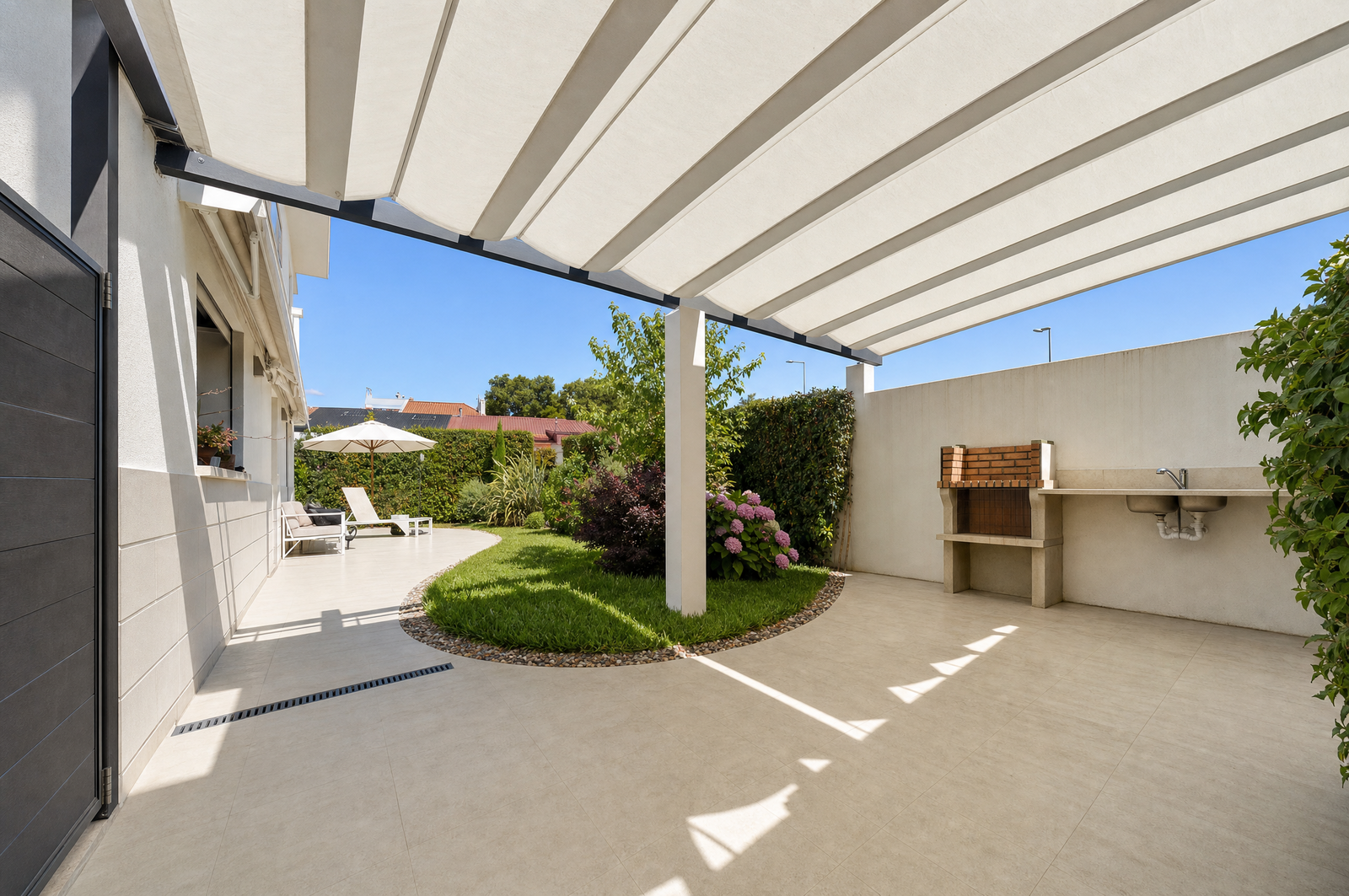 3 Bedroom Villa/Townhouse's Image 28