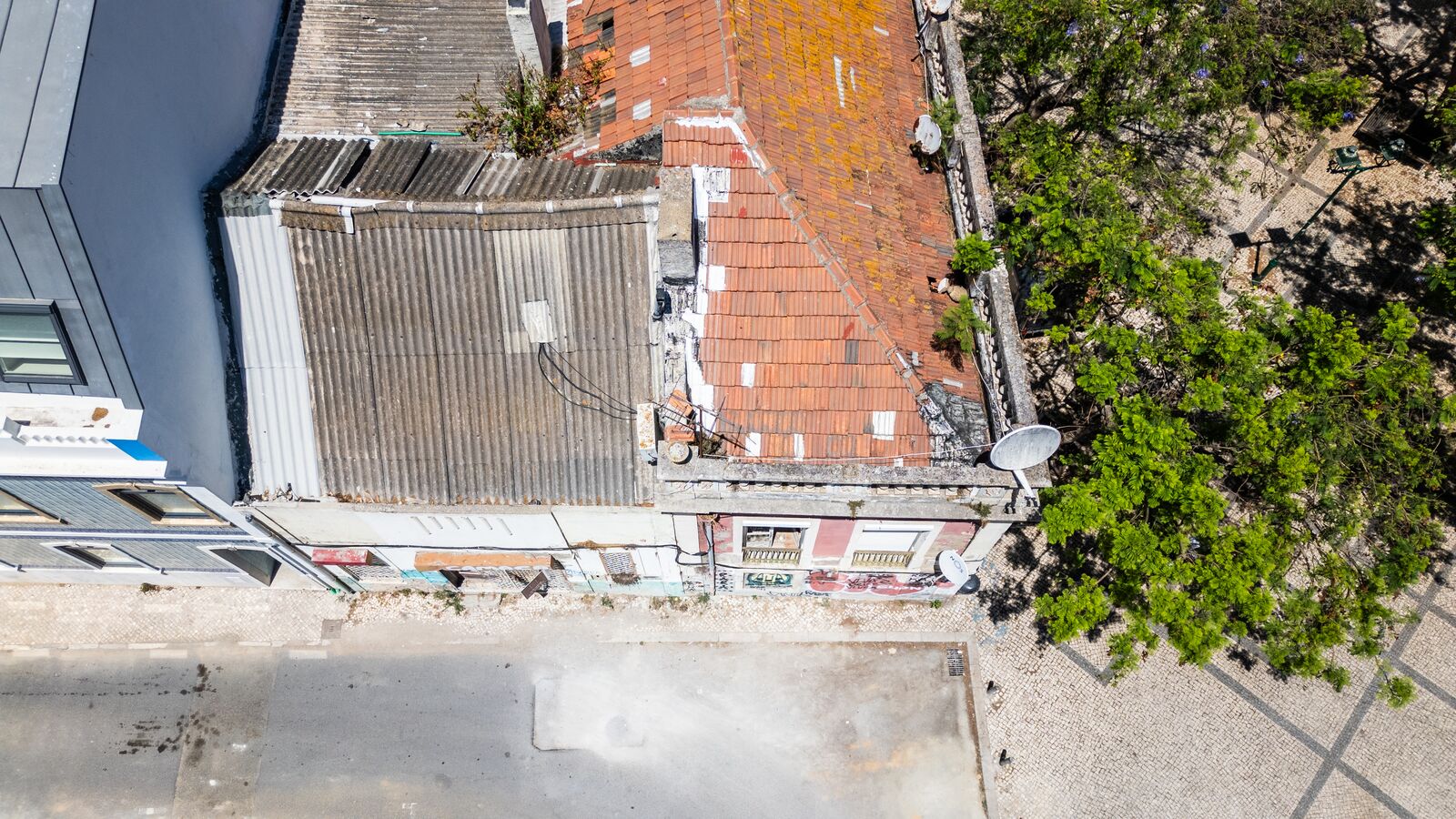 Apartment block, Barreiro - Image 14