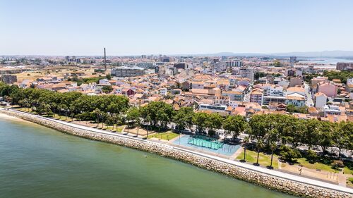 PF41092 - Apartment block, Barreiro - Image 4
