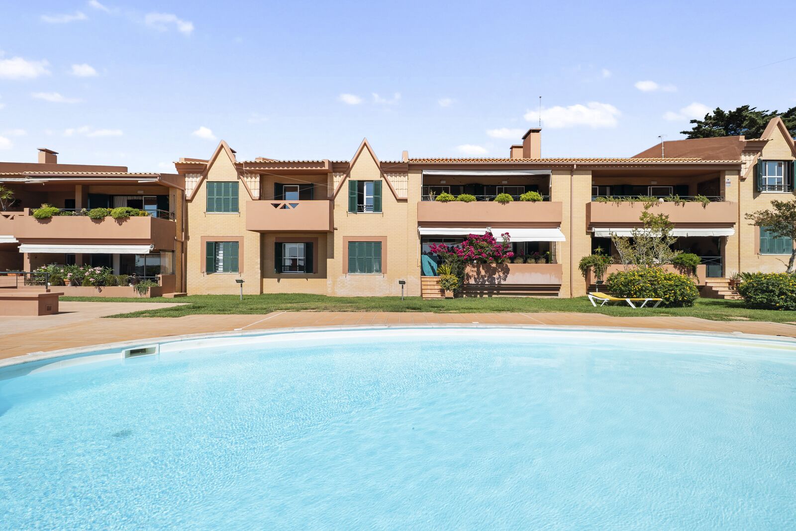 4 Bedroom Apartment with a view, Monte Estoril, Cascais - Image 4