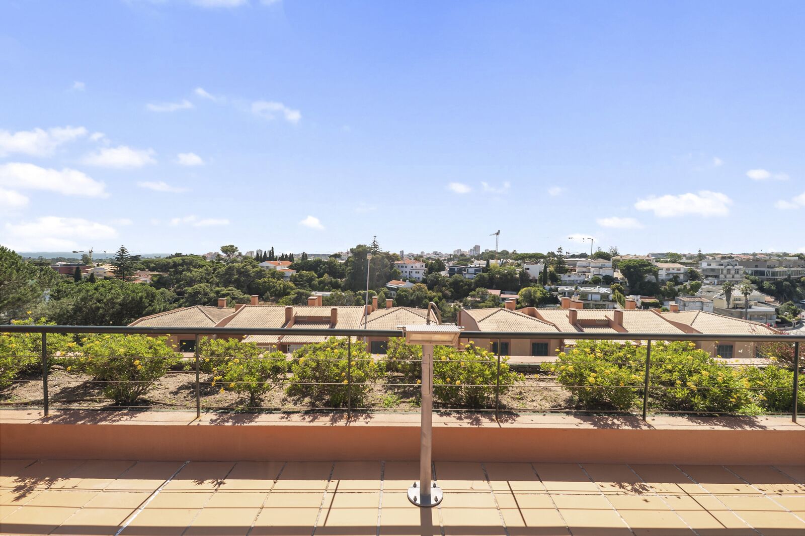 4 Bedroom Apartment with a view, Monte Estoril, Cascais - Image 20
