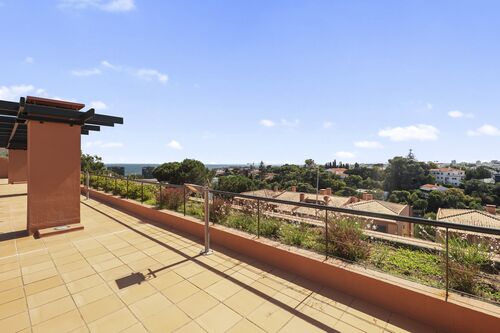PF41119 - 4 Bedroom Apartment with a view, Monte Estoril, Cascais - Image 18