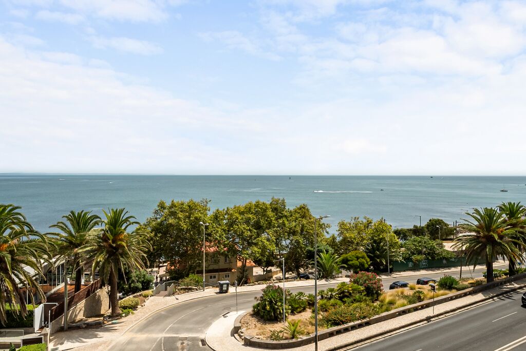 3 Bedroom Penthouse with swimming pool, Monte Estoril, Cascais