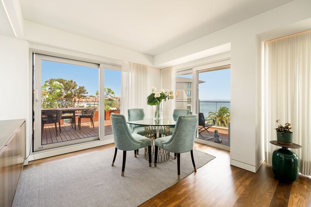 3 Bedroom Penthouse with swimming pool, Monte Estoril, Cascais