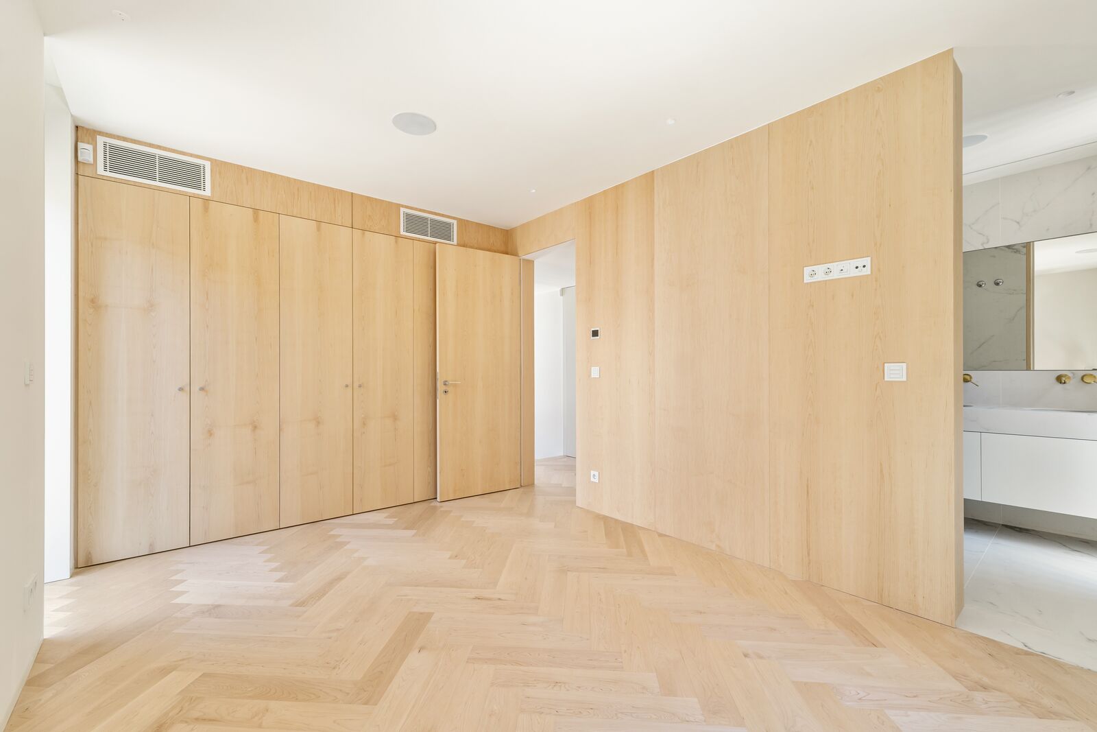 5 Bedroom Villa/Townhouse's Image 58