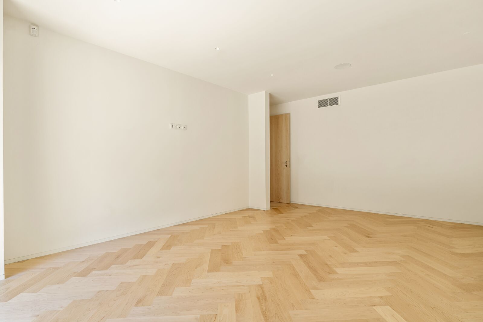5 Bedroom Villa/Townhouse's Image 65