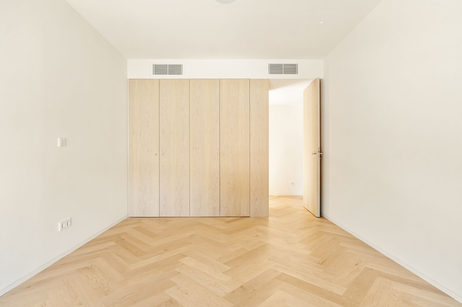 5 Bedroom Villa/Townhouse's Image 71
