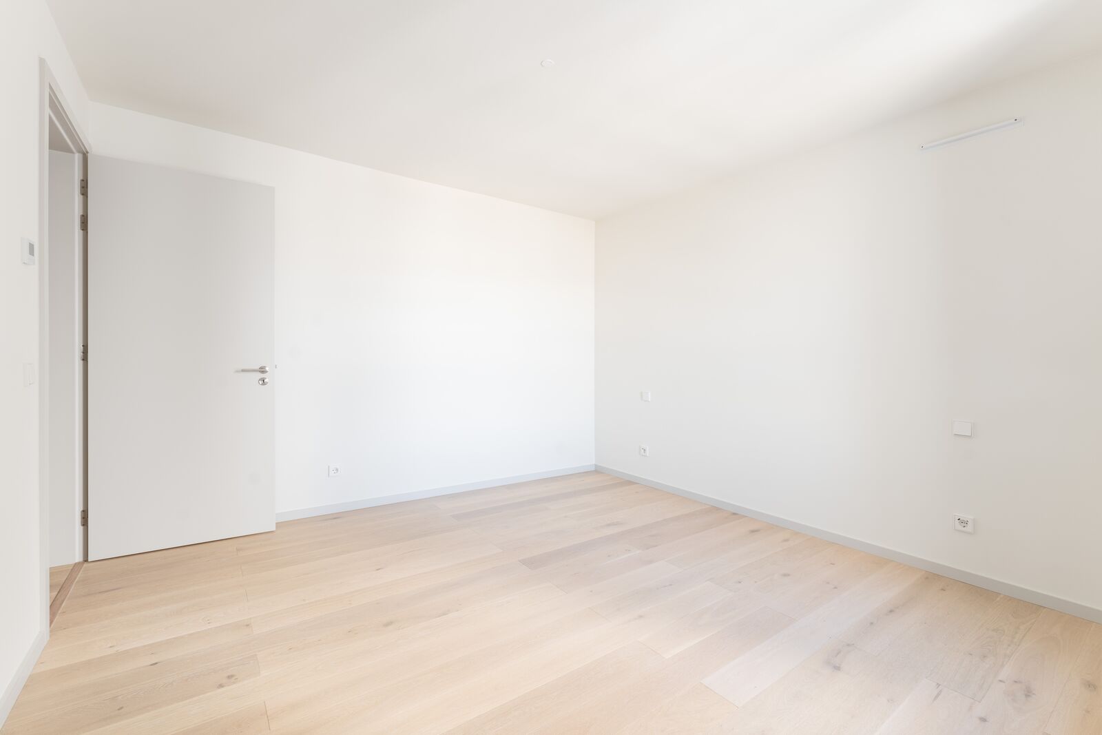 3 Bedroom Apartment with swimming pool, Parque das Nações, Lisboa - Image 25