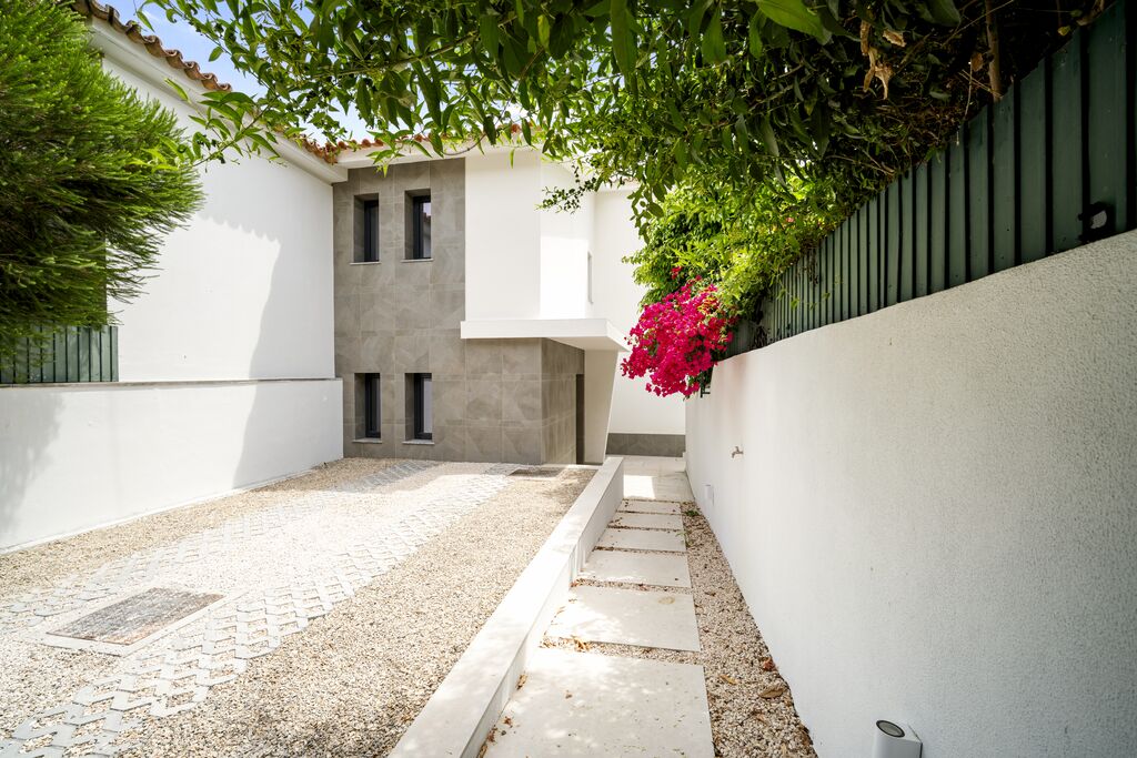 4 Bedroom House with swimming pool, Estoril, Cascais