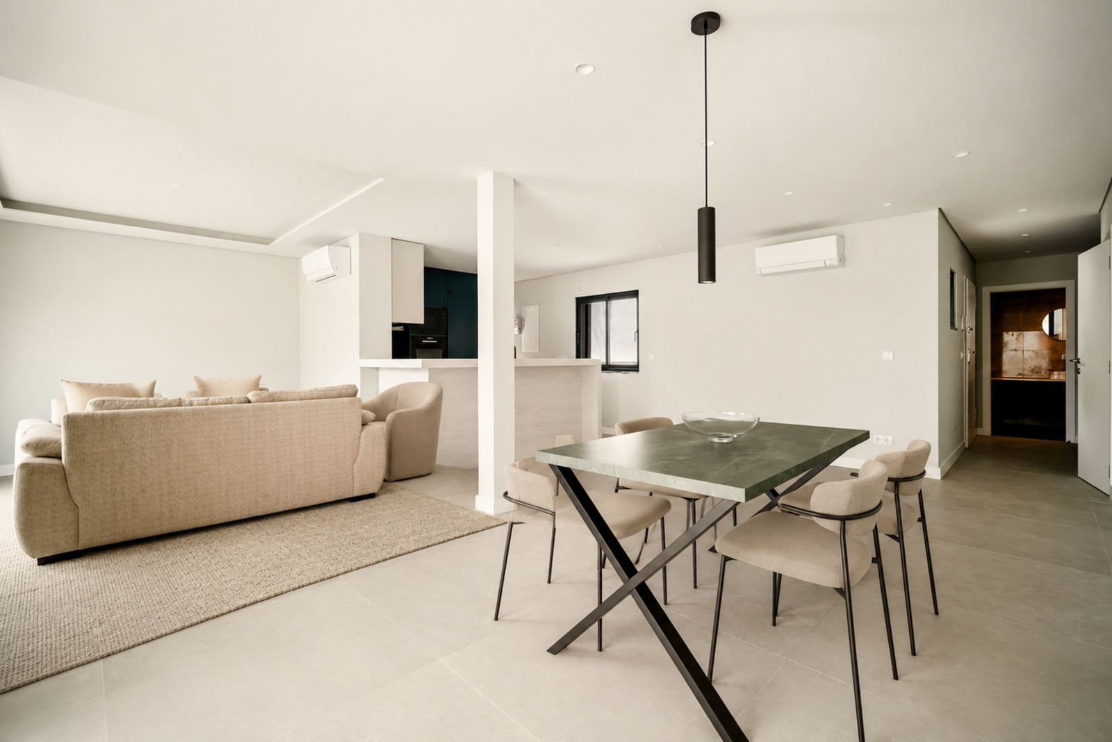 4 Bedroom Villa/Townhouse's Image 7