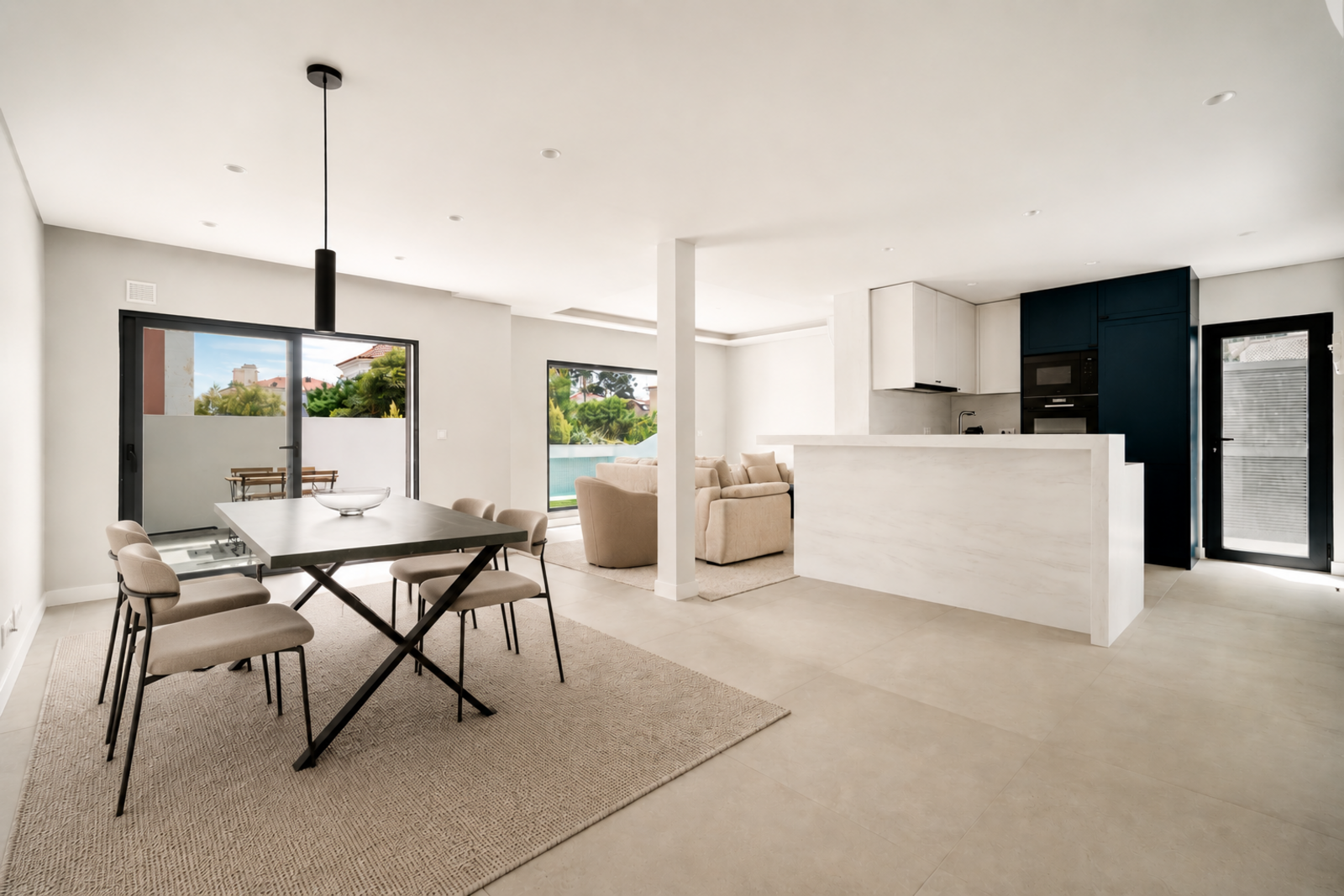 4 Bedroom Villa/Townhouse's Image 5