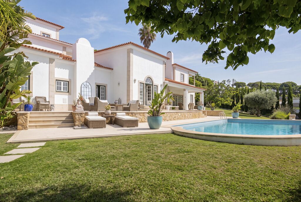 8 Bedroom House with garden, Estoril, Cascais