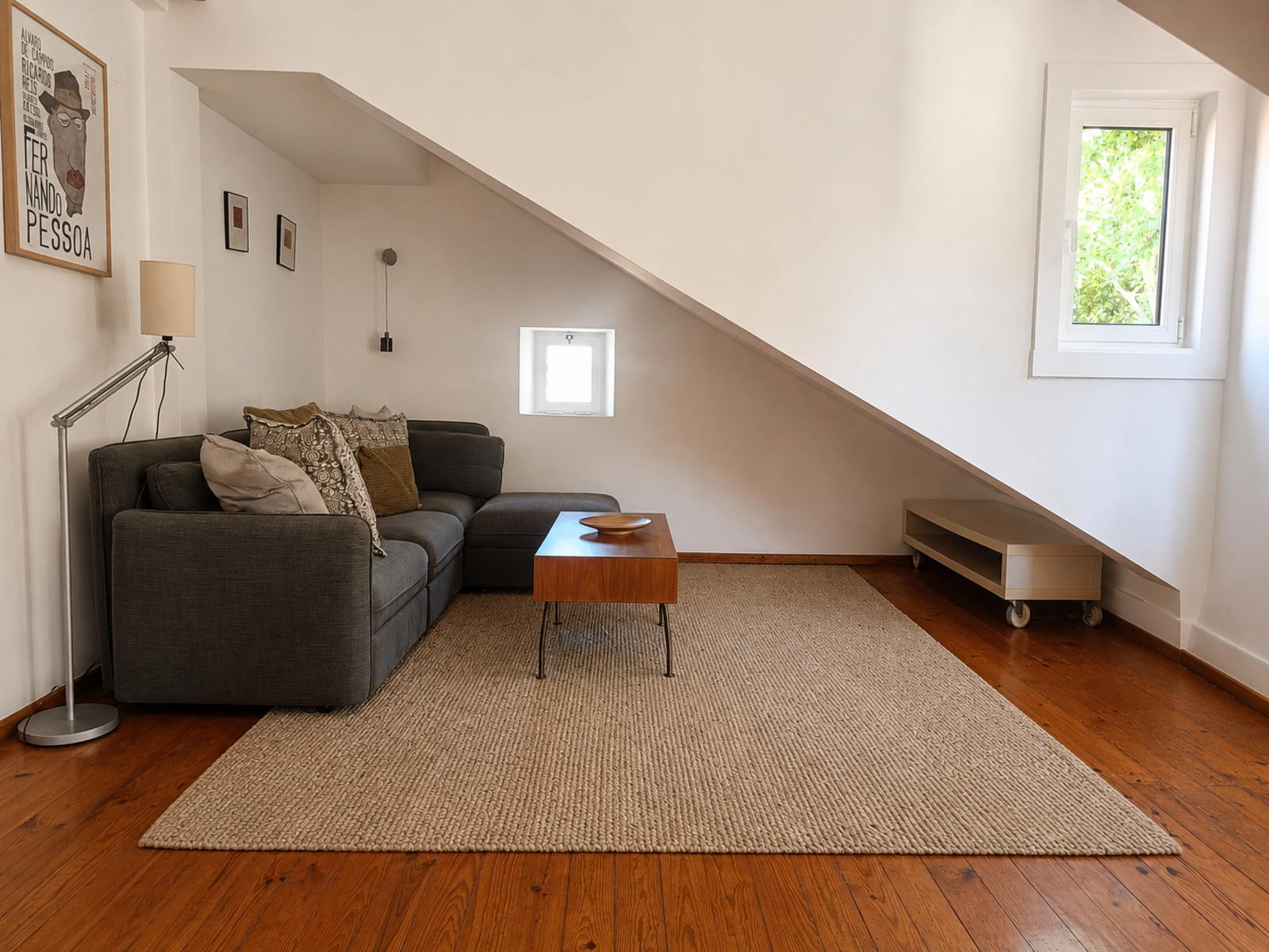 Duplex T2 com varanda, São Bento, Lisboa - Imagem 2