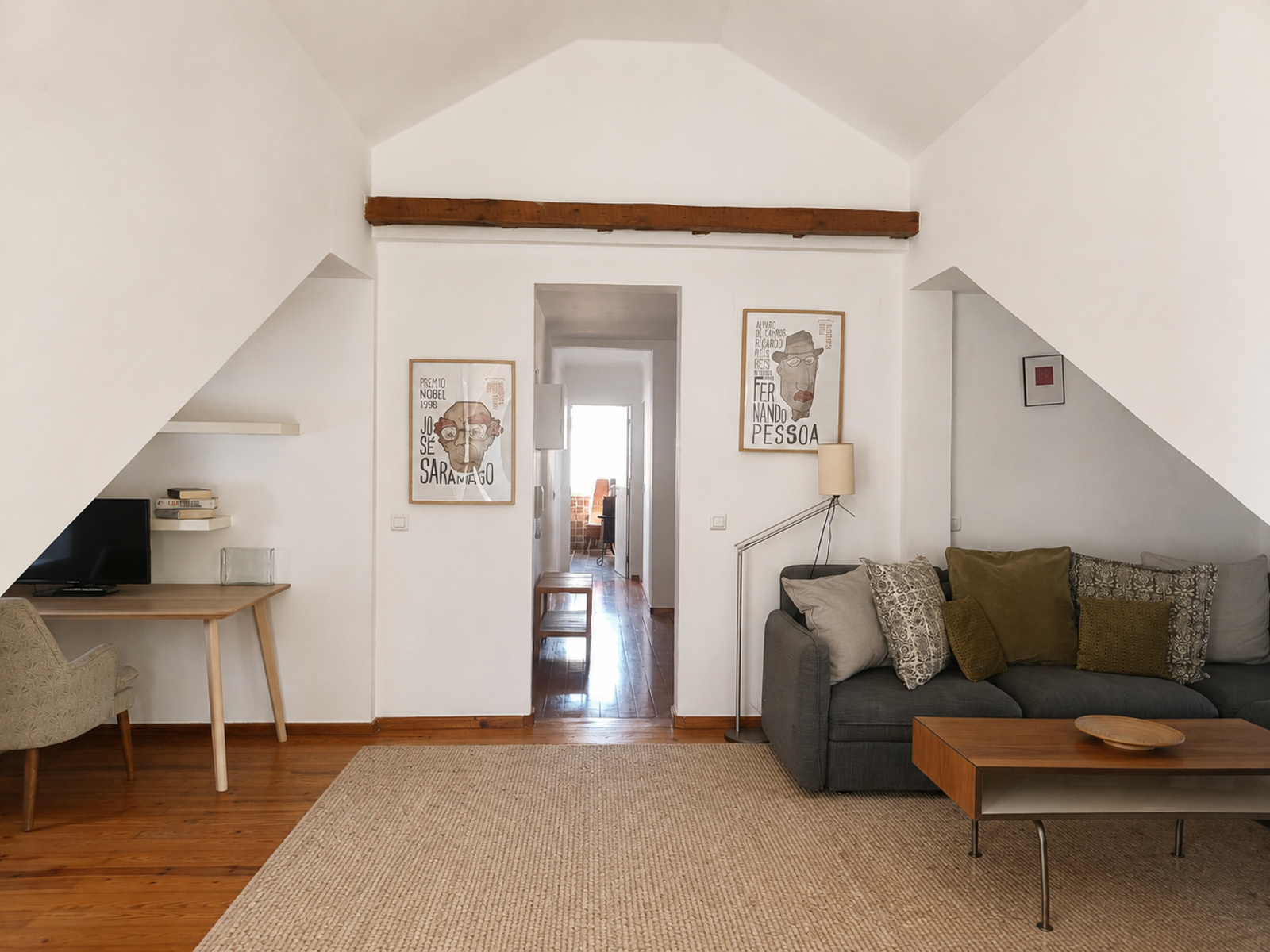 Duplex T2 com varanda, São Bento, Lisboa - Imagem 3