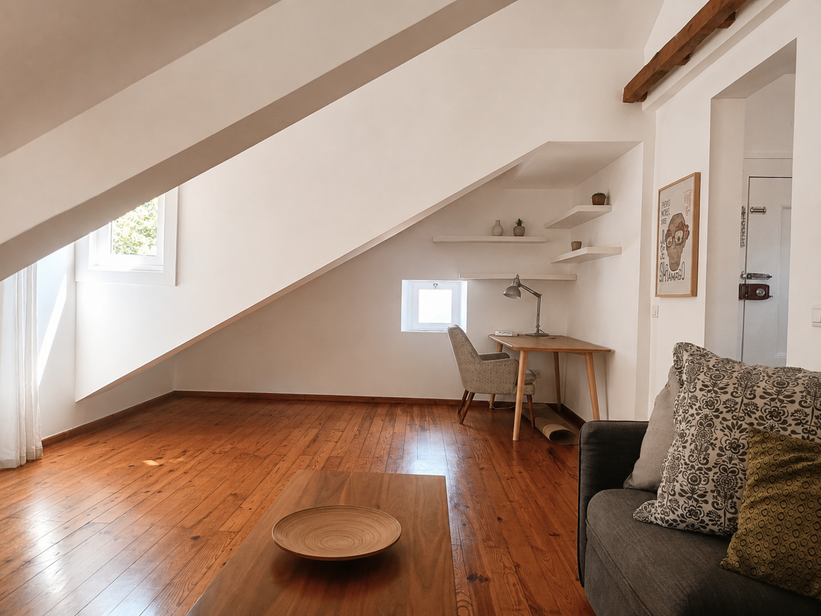 Duplex T2 com varanda, São Bento, Lisboa - Imagem 4