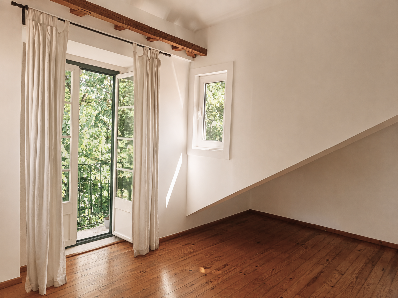 Duplex T2 com varanda, São Bento, Lisboa - Imagem 5