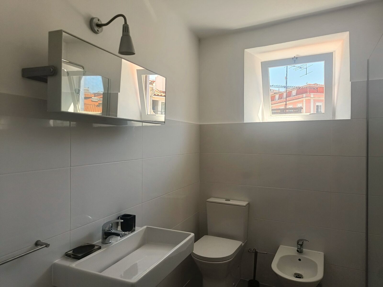 Duplex T2 com varanda, São Bento, Lisboa - Imagem 17