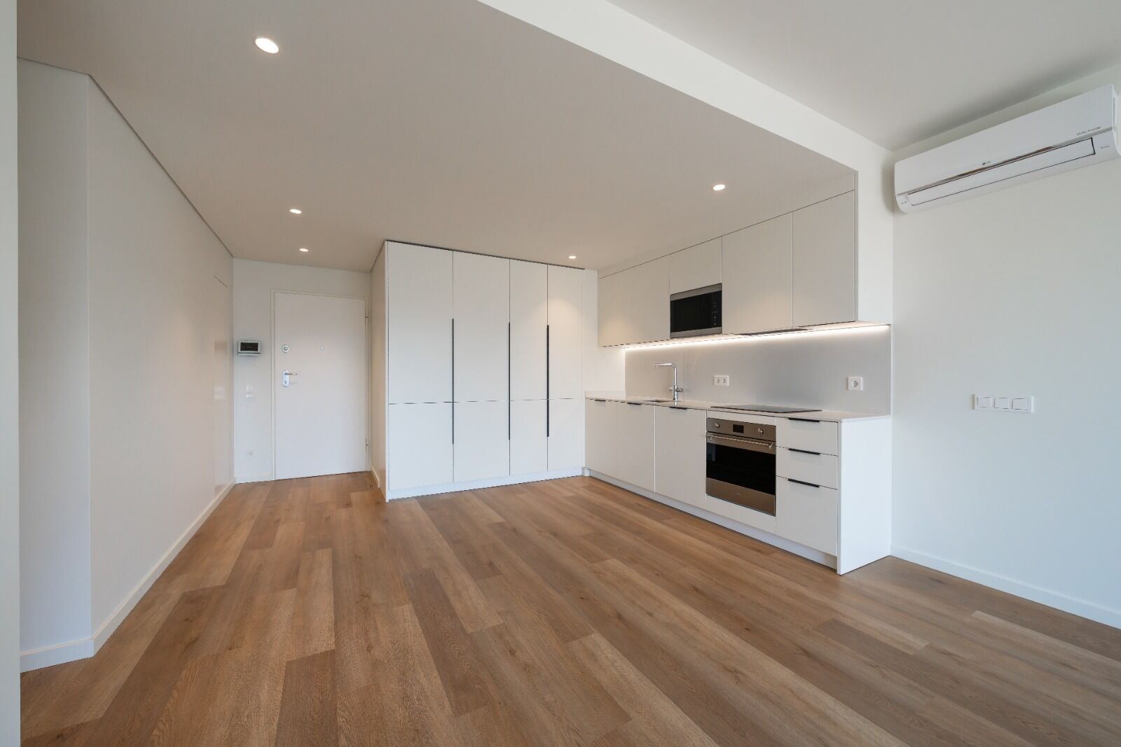 Apartamento T2 com estacionamento, Miraflores, Oeiras - Imagem 2