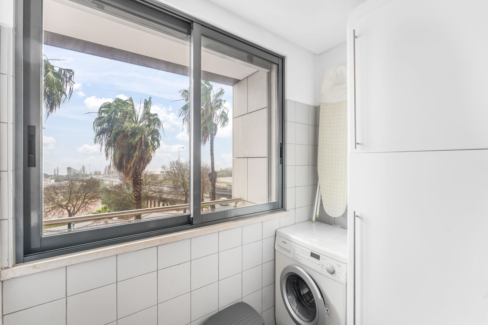 2 Bedroom Apartment with garden, Lisboa - Image 15