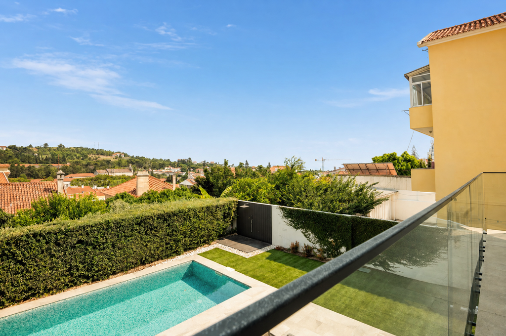 3 Bedroom House with swimming pool, Caxias, Oeiras