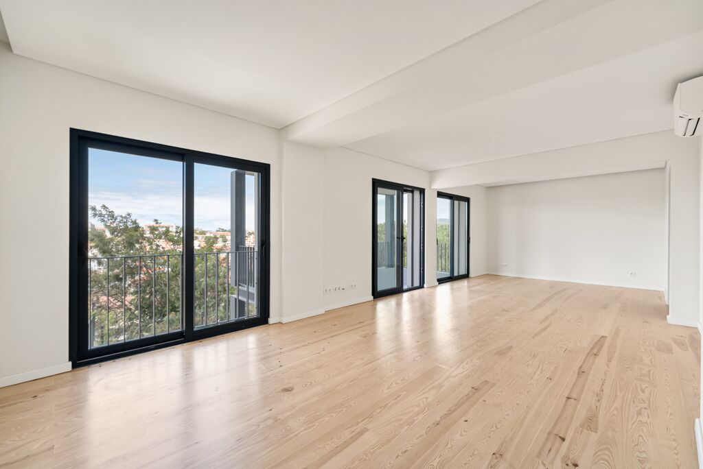 3 Bedroom Apartment with a view, Amoreira, Cascais