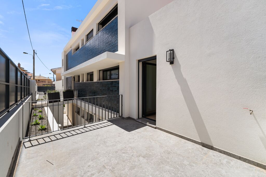 3 Bedroom Apartment with a view, Amoreira, Cascais