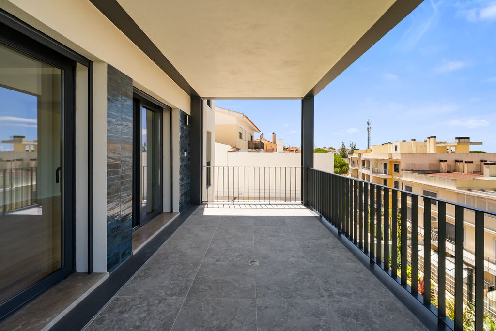 3 Bedroom Apartment with a view, Amoreira, Cascais
