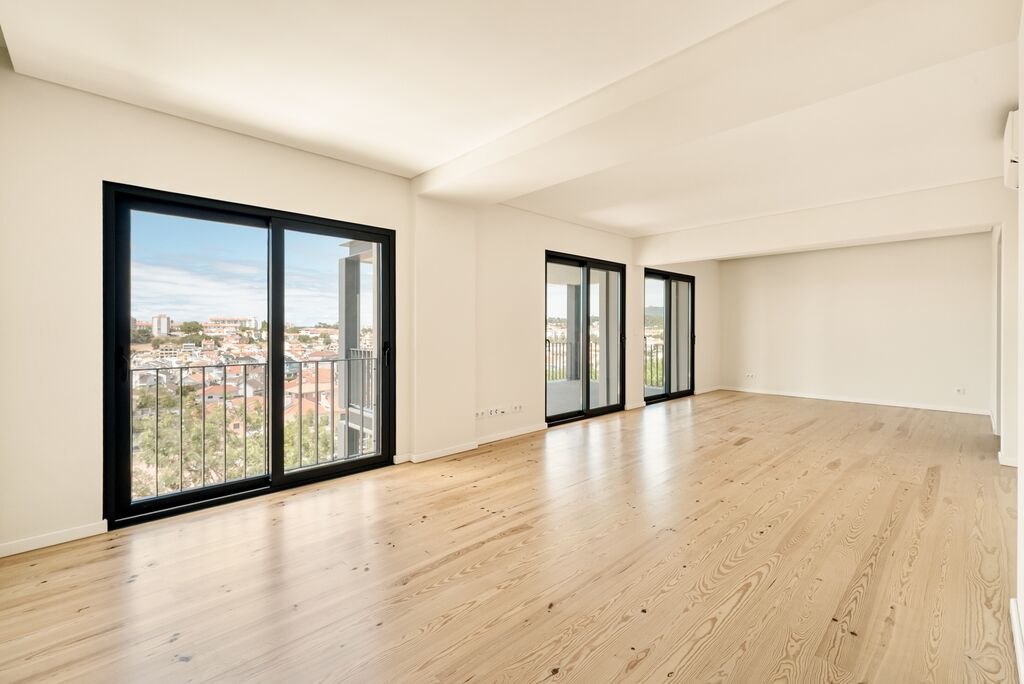 2 Bedroom Apartment with a view, Amoreira, Cascais