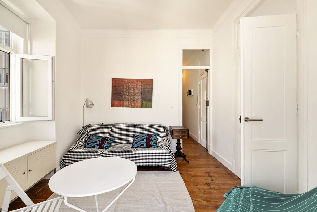 2 Bedroom Apartment with a view, Mouraria, Lisboa