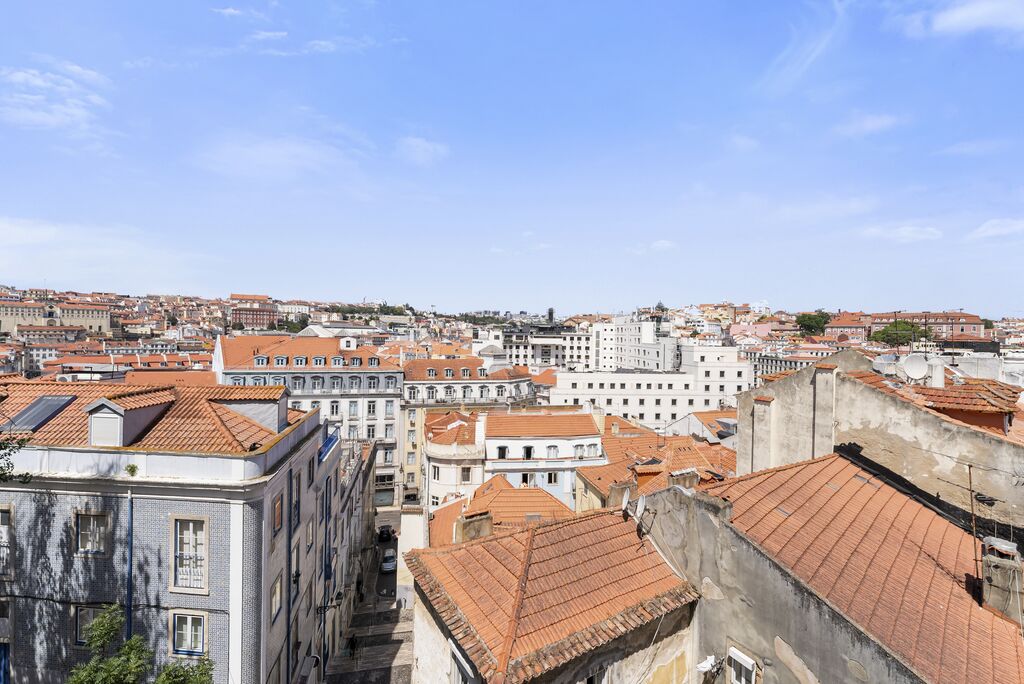2 Bedroom Apartment with a view, Mouraria, Lisboa