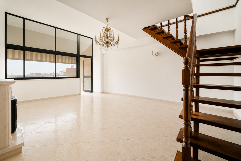 5 Bedroom Apartment with parking, Bairro do Rosário, Cascais