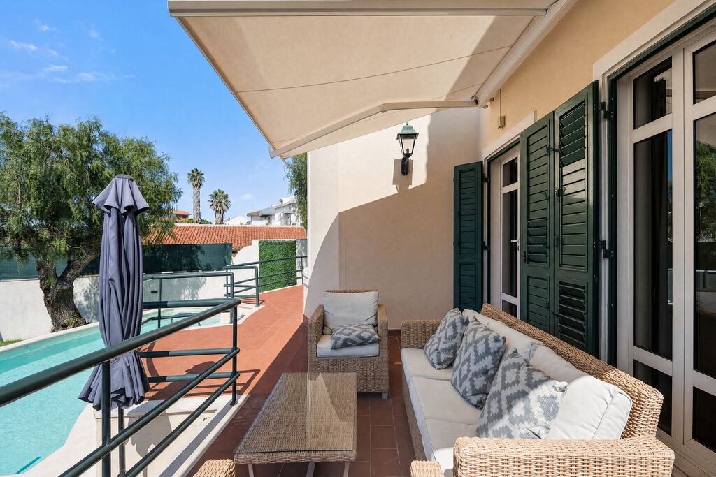 5 Bedroom House with swimming pool, Parede, Cascais