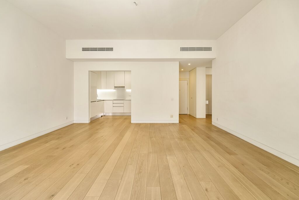 1 Bedroom Apartment with parking, Saldanha, Lisboa