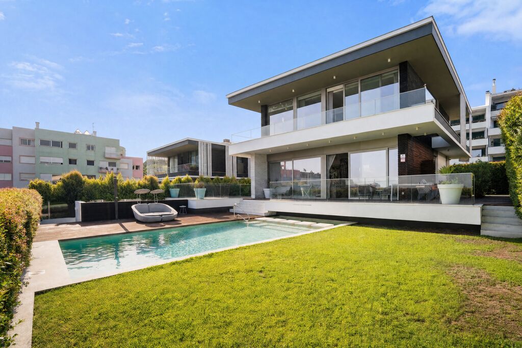 3 Bedroom Detached house with swimming pool, Parque dos Poetas, Oeiras