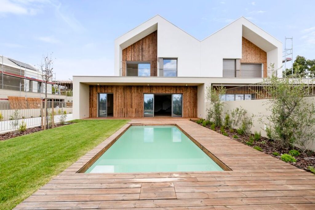 4 Bedroom Terraced house with swimming pool, Belas Clube de Campo, Sintra
