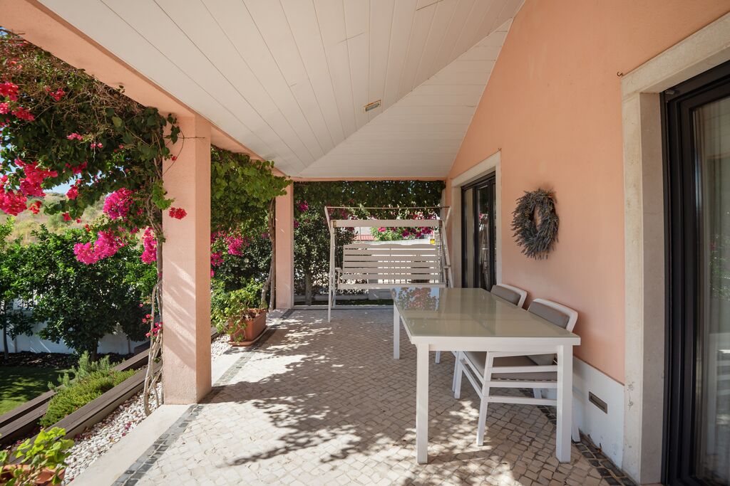5 Bedroom Detached house with garden, São João da Talha, Loures