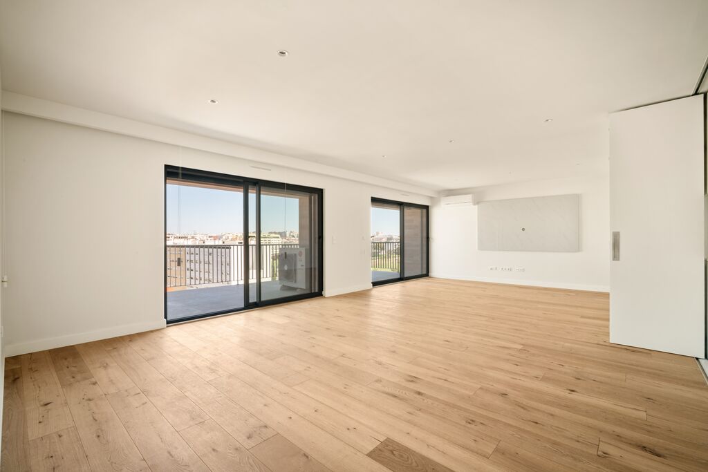3 Bedroom Penthouse with a view, Setúbal