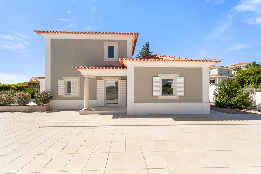 4 Bedroom House with swimming pool, Quinta da Beloura, Sintra
