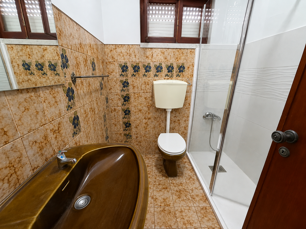 5 Bedroom Two-family house with garden, Loures
