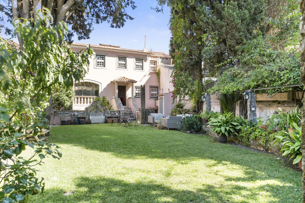 4 Bedroom House with swimming pool, Lisboa