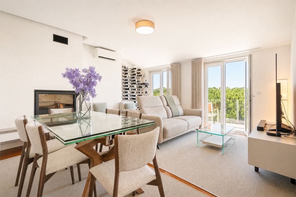4 Bedroom House with parking, Sintra