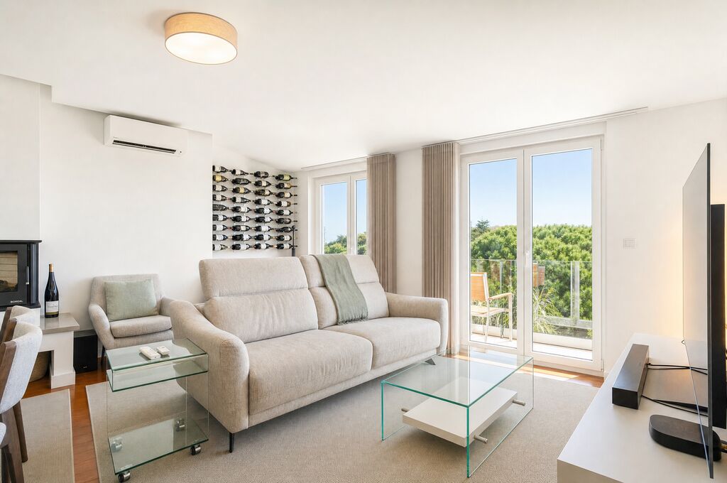4 Bedroom House with parking, Sintra