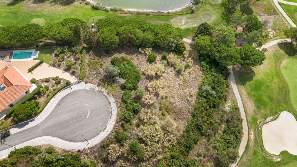 Urban land 2838 m2, Belas Clube de Campo, Sintra