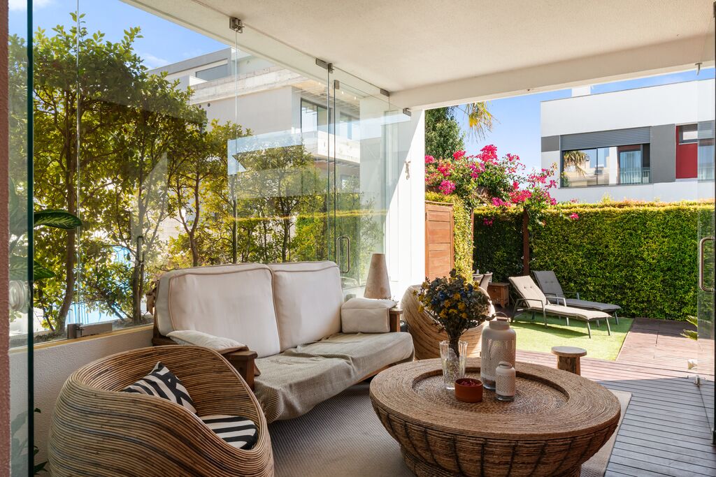 3 Bedroom Semi-detached house with swimming pool, Arneiro, Cascais