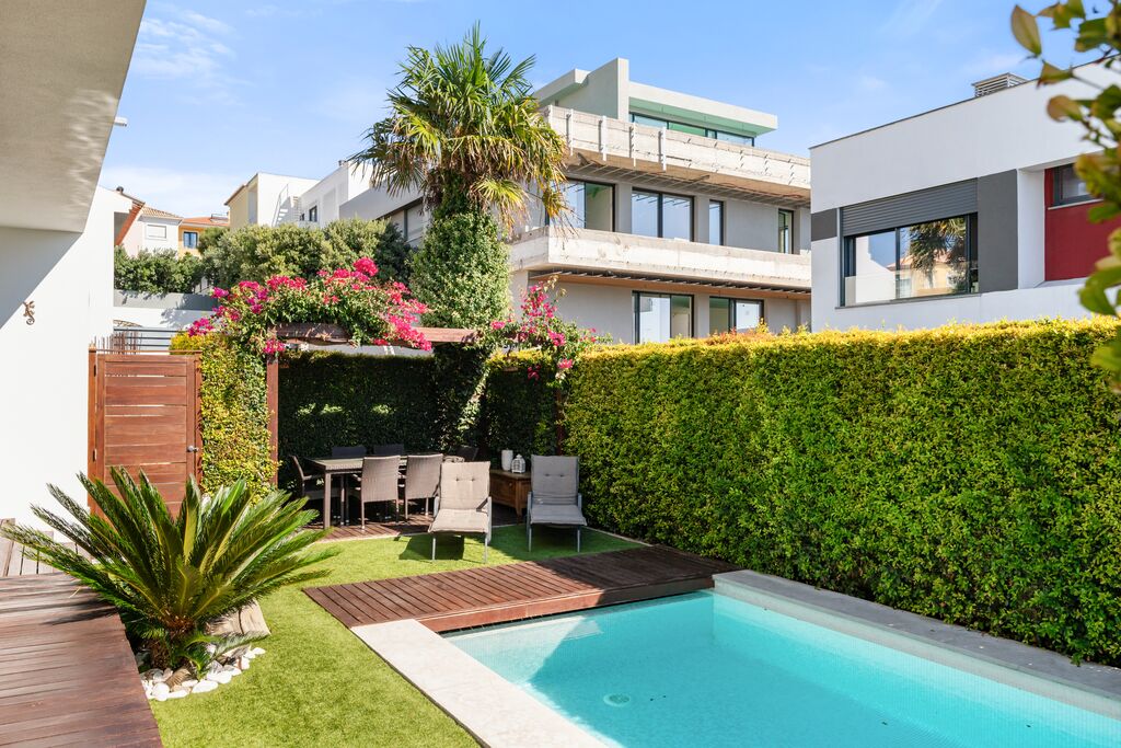 3 Bedroom Semi-detached house with swimming pool, Arneiro, Cascais