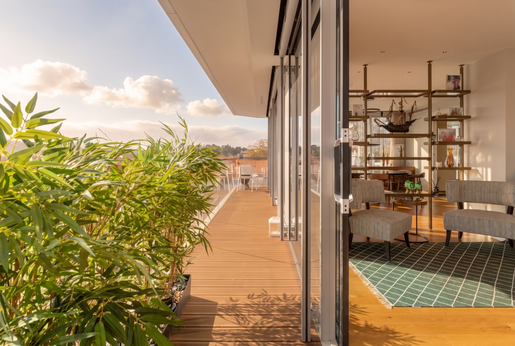 4 Bedroom Apartment with parking, Sete Rios, Lisboa