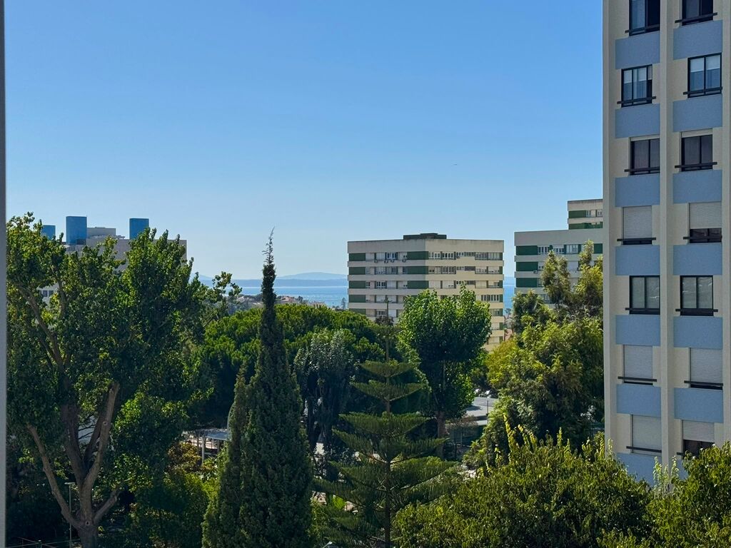 2 Bedroom Apartment with a view, Quinta do Marquês, Oeiras