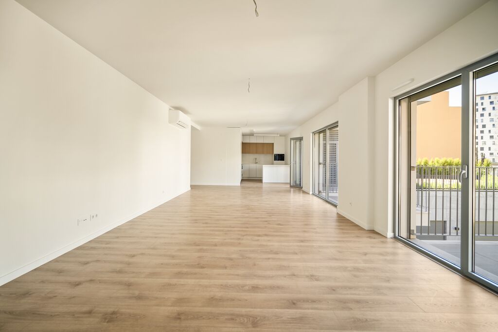 3 Bedroom Apartment with parking, Lumiar, Lisboa